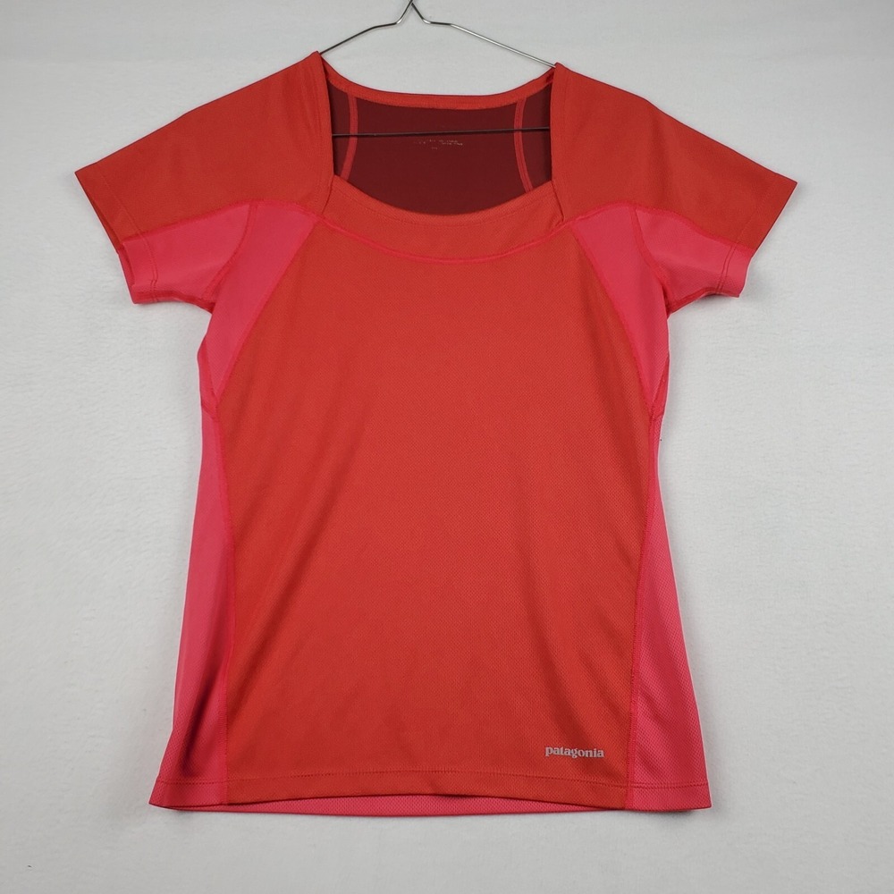 Patagonia Top Women's XS Red Pink Mesh Athletic Performace Short Sleeve Pullover